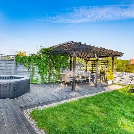 Drewniane Na Splawiu Nad Morzem Hytte Darłowo