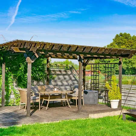 Drewniane Na Splawiu Nad Morzem Hytte Darłowo