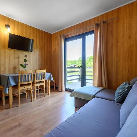 Chata Drewniane Na Splawiu Nad Morzem