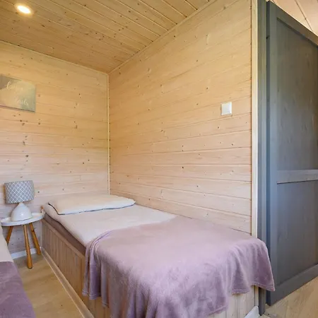 Lodge Drewniane Na Splawiu Nad Morzem *