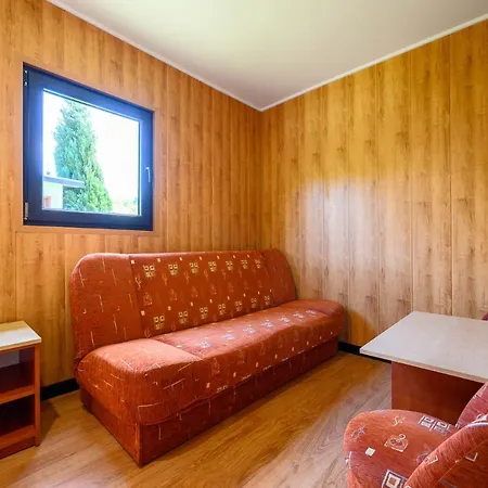 Drewniane Na Splawiu Nad Morzem Hytte