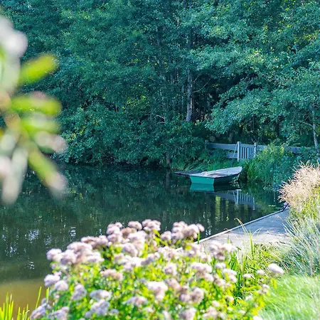 Drewniane Na Splawiu Nad Morzem Hytte *