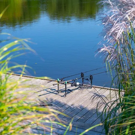 Hytte Drewniane Na Splawiu Nad Morzem *