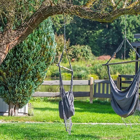 Drewniane Na Splawiu Nad Morzem Hytte *