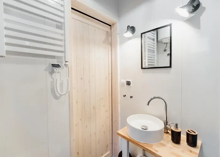 Drewniane Na Splawiu Nad Morzem *