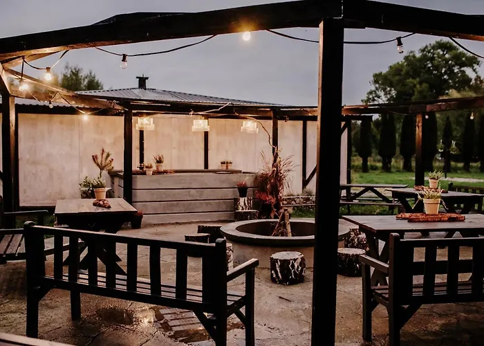 Lodge Drewniane Na Splawiu Nad Morzem