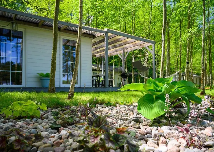 Lodge Drewniane Na Splawiu Nad Morzem