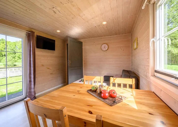 Chata Drewniane Na Splawiu Nad Morzem