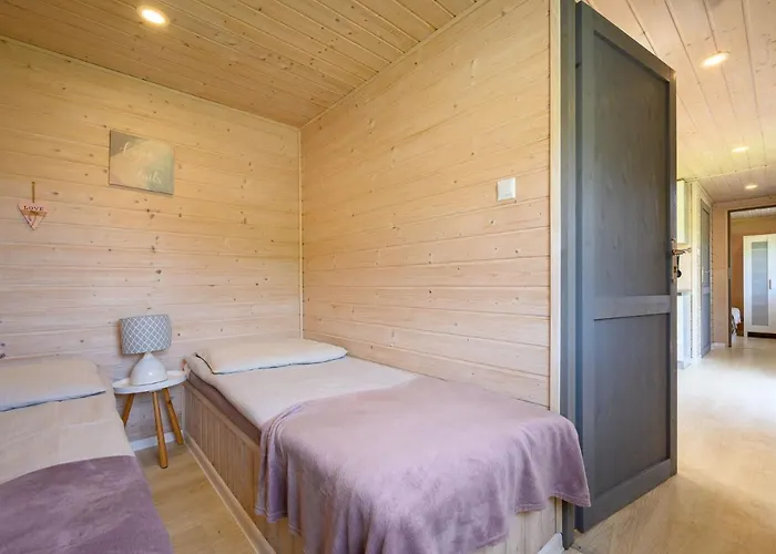 Chata Drewniane Na Splawiu Nad Morzem *