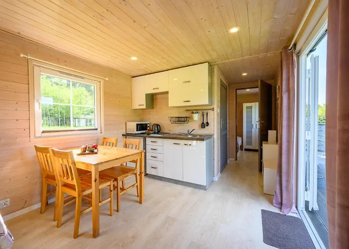 Drewniane Na Splawiu Nad Morzem